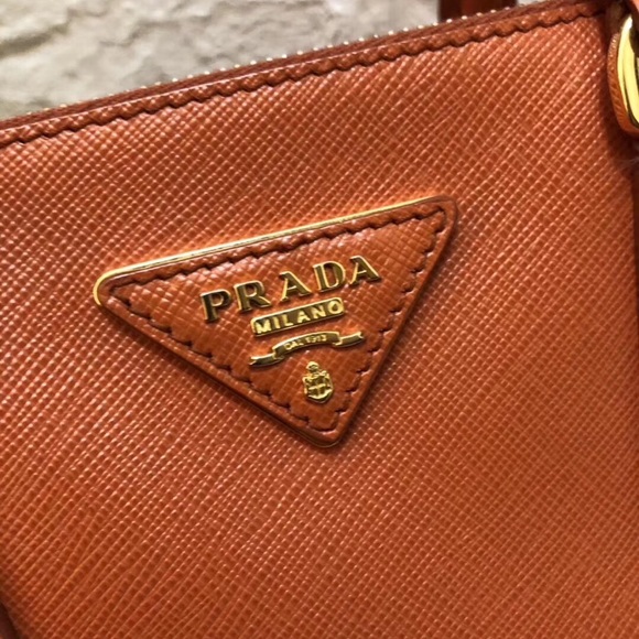 Sold-Prada Small Galleria Saffiano leather bag - Picture 3 of 8